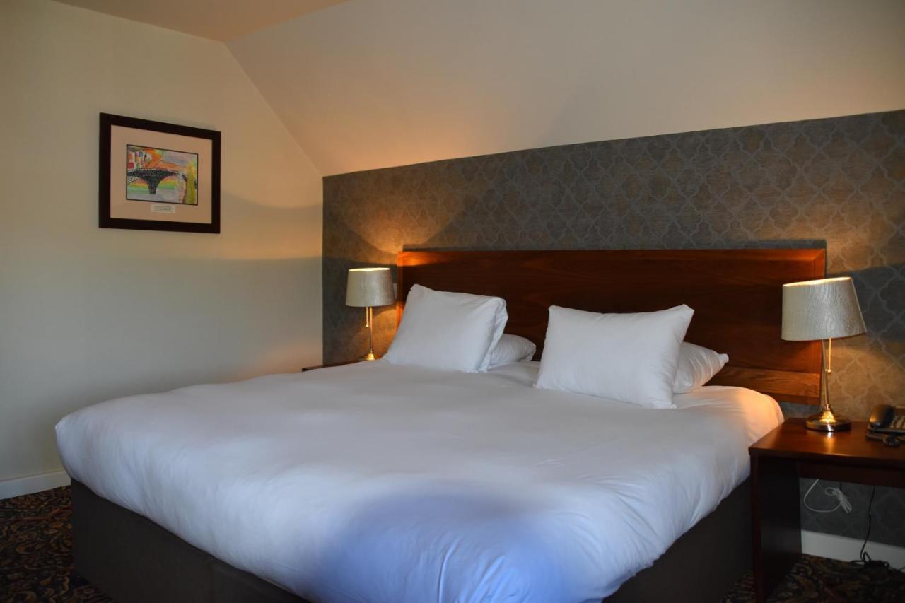 George Hotel Wetherspoon Беудли Экстерьер фото