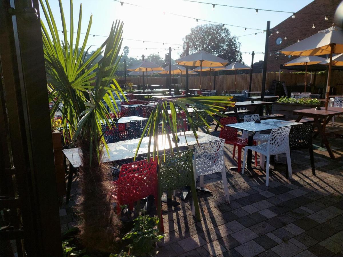George Hotel Wetherspoon Беудли Экстерьер фото